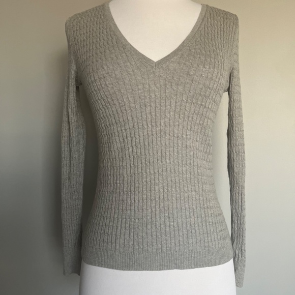 Massimo Dutti Gray Cable-Knit Patched Elbows V-Neck Cotton-Wool-Cashmere Sweater - Picture 2 of 10